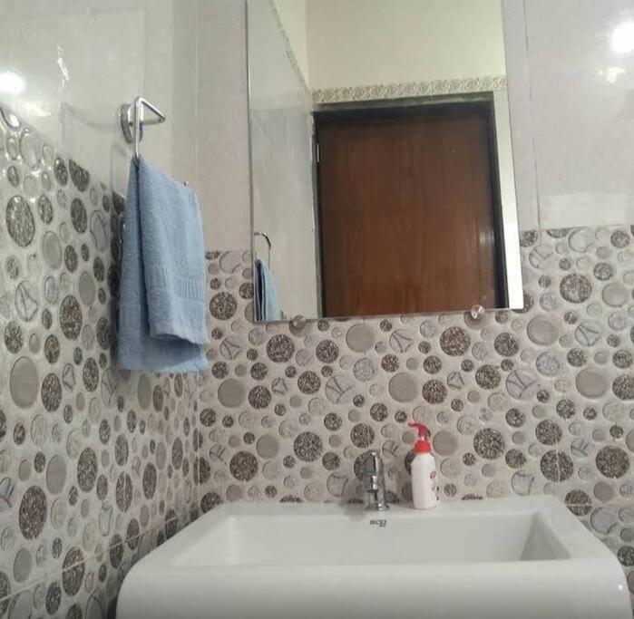 The Royal Ascot Holiday Home Alibag Luaran gambar