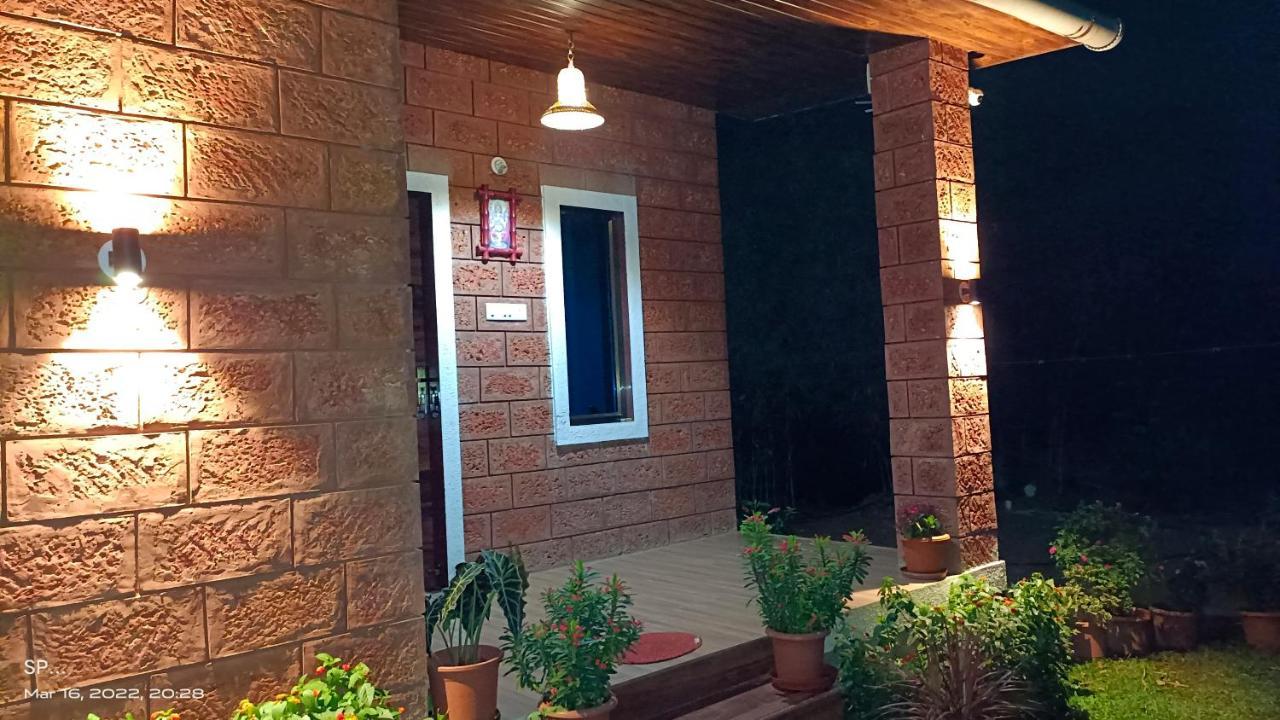 The Royal Ascot Holiday Home Alibag Luaran gambar