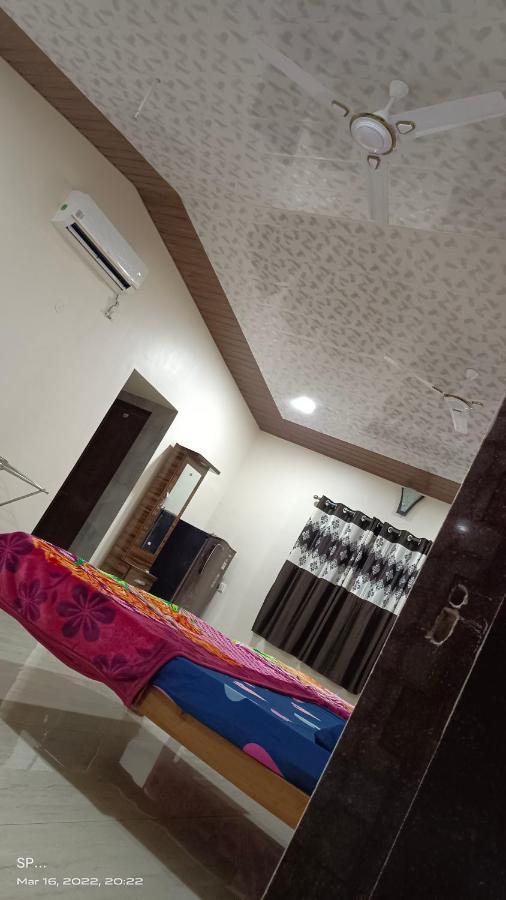 The Royal Ascot Holiday Home Alibag Luaran gambar