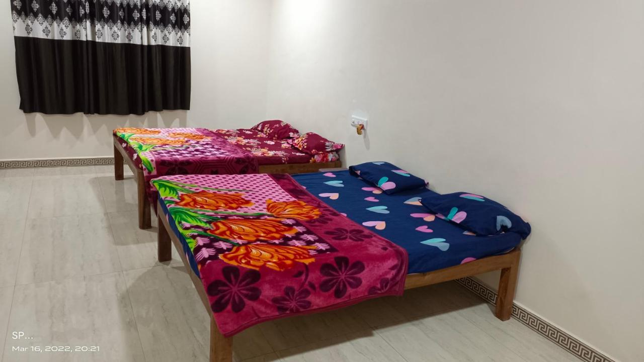 The Royal Ascot Holiday Home Alibag Luaran gambar