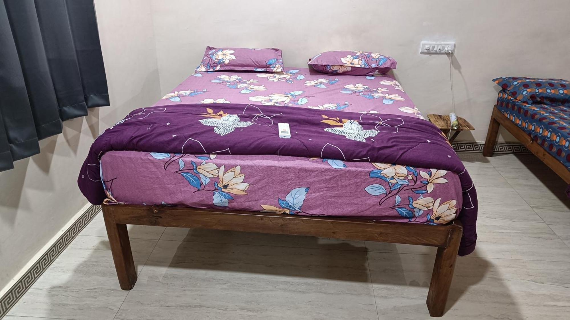 The Royal Ascot Holiday Home Alibag Bilik gambar