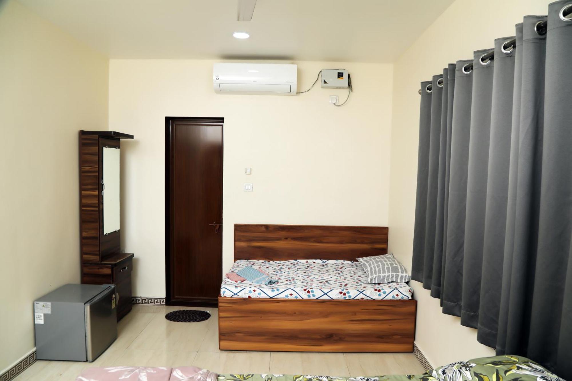 The Royal Ascot Holiday Home Alibag Bilik gambar